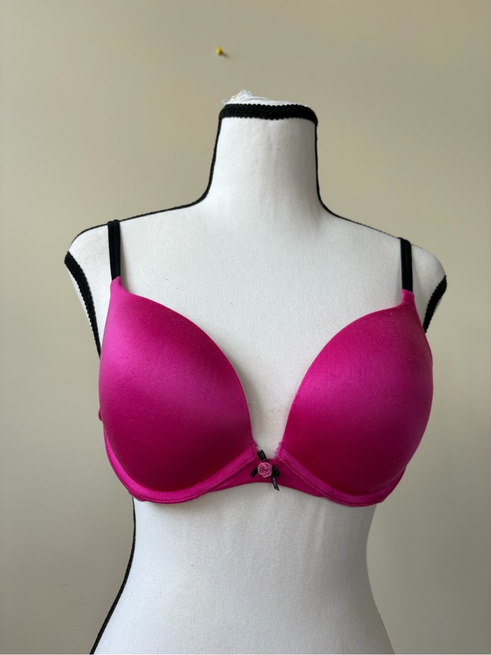 2000’s ERA Victoria's Secret - Hot Pink - Push-Up Bra with Black Straps - 36B